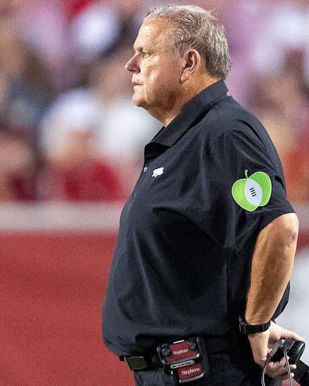 Razorbacks coach Sam Pittman on sidelines against BYU